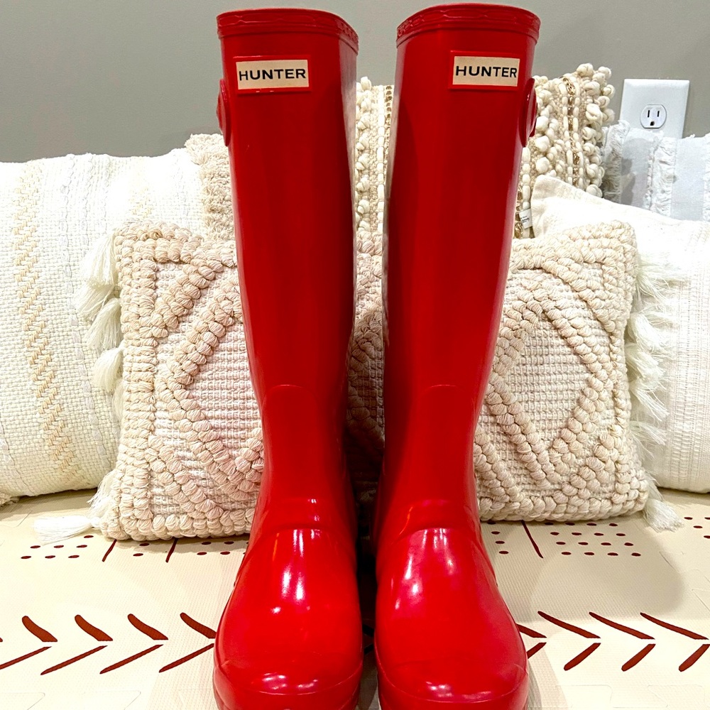 Red Hunter Rain Boots - Size 7